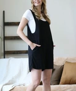 42POPS | Black Round-Neck Sleeveless Pocket Romper - Women