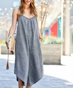 42POPS | Denim Gray V-Neck Sleeveless Wide-Leg Crop Pocket Jumpsuit - Women