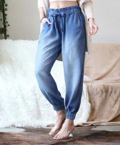 42POPS | Medium Blue Chambray Pocket Paper-Bag Joggers - Women