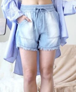 42POPS | Light Blue Chambray Frayed-Hem Pocket Shorts - Women