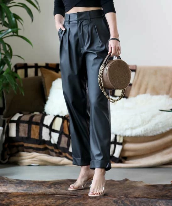 42POPS | Black Pleat-Front Pocket Straight-Leg Pants - Women