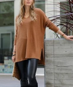 42POPS | Deep Camel Waffle Side-Slit V-Neck Hi-Low Sweater - Women