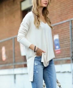 42POPS | Bone Front-Seam Side-Slit V-Neck Hi-Low Sweater - Women