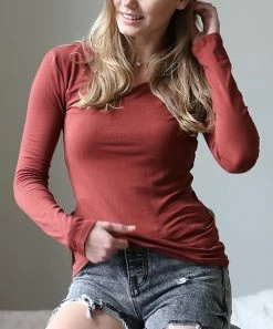 42POPS | Dark Rust V-Neck Long-Sleeve Top - Women