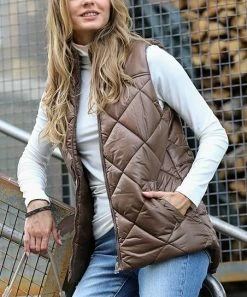 42POPS | Mocha Diamond-Pattern Pocket Zip-Up Puffer Vest - Women
