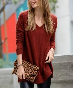 42POPS | Dark Rust Waffle Slit-Hem V-Neck Long-Sleeve Sweater - Women