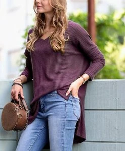 42POPS | Eggplant Waffle V-Neck Hi-Low Sweater - Women