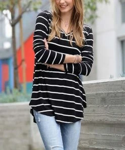 42POPS | Black & Ivory Stripe V-Neck Long-Sleeve Dolphin-Hem Top - Women